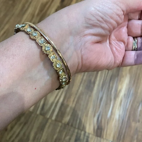 Two bracelets - Picture 4 of 5